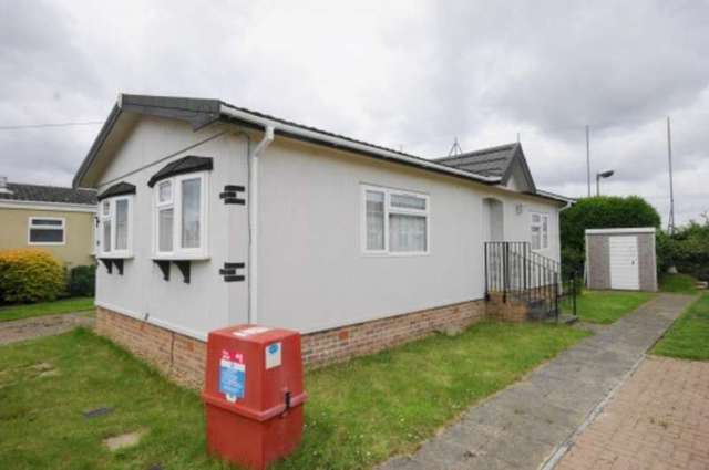  Image of 2 bedroom Bungalow for sale in Selwood Park Weymans Avenue Bournemouth BH10 at Bournemouth  Kinson, BH10 7JU