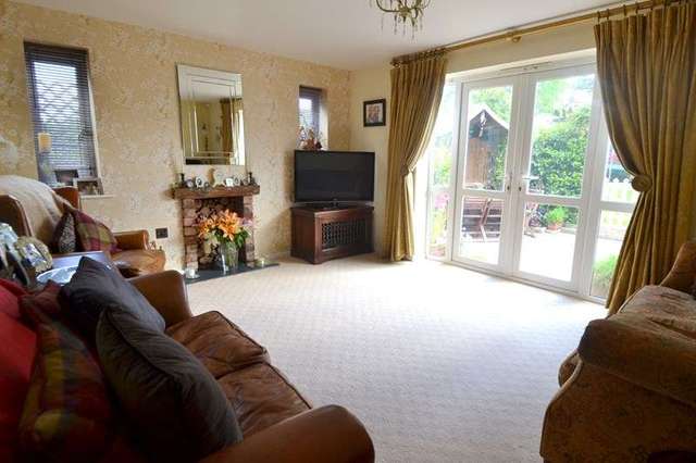  Image of 4 bedroom End of Terrace for sale in Shaw Lane Stoke Prior Bromsgrove B60 at Shaw Lane  Bromsgrove, B60 4EQ
