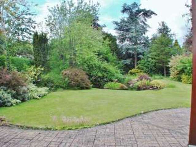  Image of 4 bedroom Detached house for sale in Shelford Road Radcliffe-on-Trent Nottingham NG12 at Shelford Road Radcliffe-On-Trent Radcliffe-On-Trent, NG12 1AU