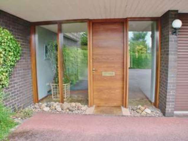  Image of 4 bedroom Detached house for sale in Shelford Road Radcliffe-on-Trent Nottingham NG12 at Shelford Road Radcliffe-On-Trent Radcliffe-On-Trent, NG12 1AU