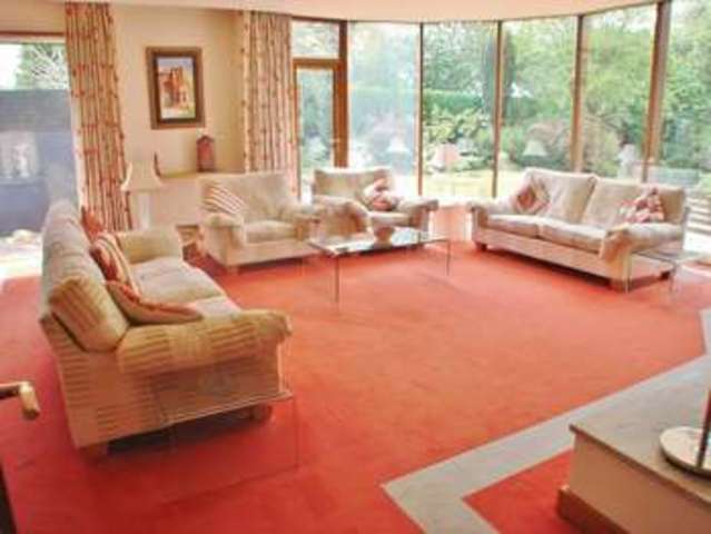  Image of 4 bedroom Detached house for sale in Shelford Road Radcliffe-on-Trent Nottingham NG12 at Shelford Road Radcliffe-On-Trent Radcliffe-On-Trent, NG12 1AU