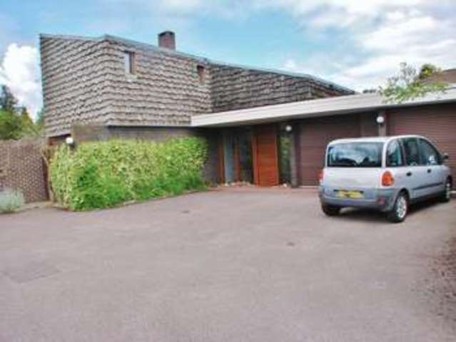  Image of 4 bedroom Detached house for sale in Shelford Road Radcliffe-on-Trent Nottingham NG12 at Shelford Road Radcliffe-On-Trent Radcliffe-On-Trent, NG12 1AU