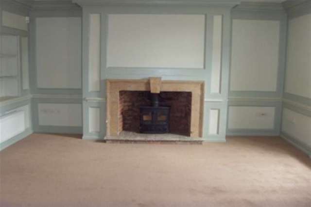  Image of 3 bedroom Property to rent in Greenhill Sherborne DT9 at Sherborne, DT9 4EP