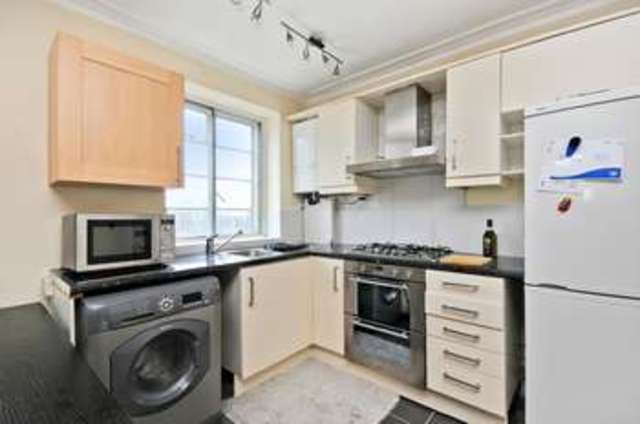  Image of 1 bedroom Flat to rent in Shoot Up Hill London NW2 at Kilburn London Fortune Green, NW2 3PH