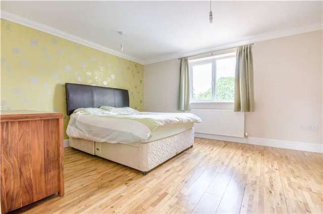  Image of 3 bedroom Detached house for sale in Silverdale Avenue Coton Cambridge CB23 at Coton, CB23 7PP