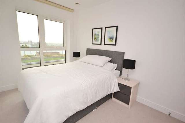  Image of 3 bedroom Property to rent in Longfield Avenue London W5 at Ealing, W5 2BJ