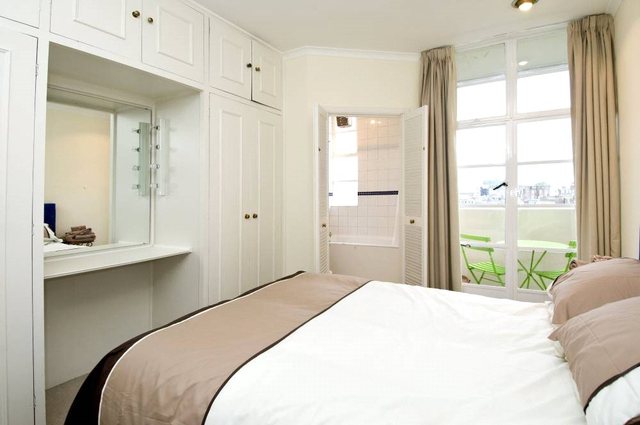  Image of 1 bedroom Flat for sale in Sloane Avenue London SW3 at Sloane Avenue Mansions  Sloane Avenue, SW3 3JJ