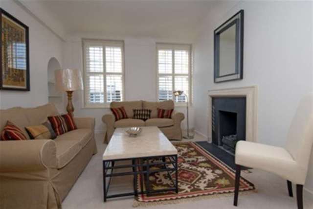  Image of 1 bedroom Flat to rent in Smith Street London SW3 at London, SW3 4EH