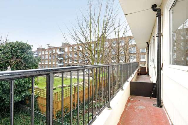  Image of 1 bedroom Flat to rent in Somerford Grove Estate London N16 at Somerford Grove Estate Stoke Newington London, N16 7TN