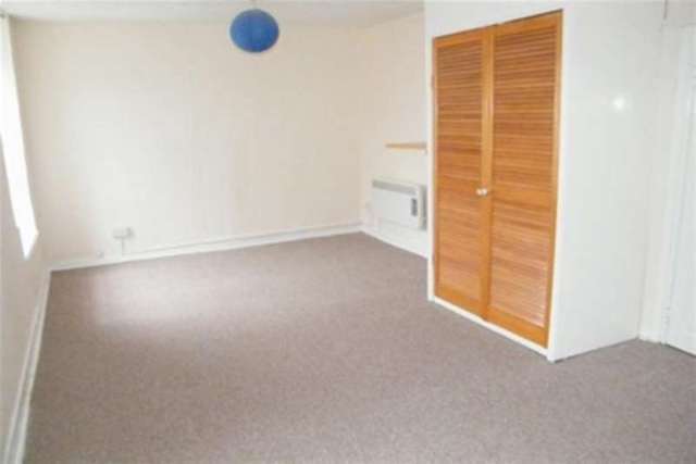  Image of 2 bedroom Detached house to rent in Market Place Somerton TA11 at Somerton, TA11 7NB