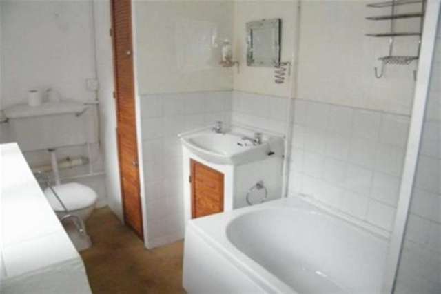  Image of 2 bedroom Detached house to rent in Market Place Somerton TA11 at Somerton, TA11 7NB