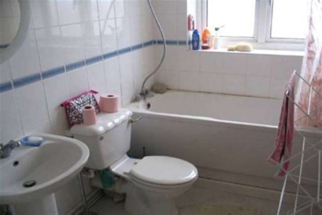  Image of 3 bedroom Flat to rent in Soulbury Road Leighton Buzzard LU7 at Leighton Buzzard, LU7 2UY