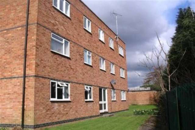  Image of 3 bedroom Flat to rent in Soulbury Road Leighton Buzzard LU7 at Leighton Buzzard, LU7 2UY