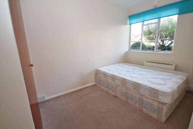  Image of 2 bedroom Flat to rent in South Bank Surbiton KT6 at South Bank  Surbiton, KT6 6DD