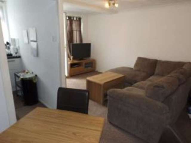  Image of 1 bedroom Flat for sale in Peartree Close South Ockendon RM15 at South Ockendon Essex South Ockendon, RM15 6PR