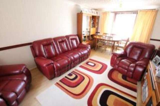  Image of 3 bedroom Terraced house for sale in South Parks Road Glenrothes KY6 at Glenrothes Fife Leslie, KY6 1AA