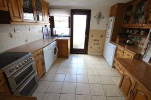  Image of 3 bedroom Terraced house for sale in South Parks Road Glenrothes KY6 at Glenrothes Fife Leslie, KY6 1AA