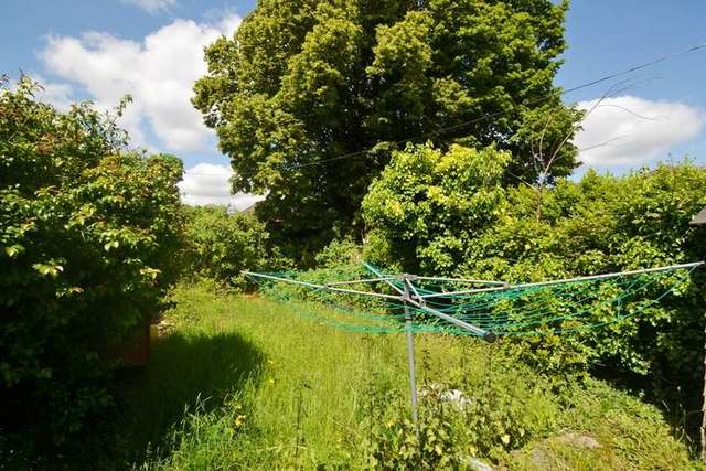  Image of 6 bedroom Detached house for sale in Arthur Road Shirley Southampton SO15 at Southampton, SO15 5DW