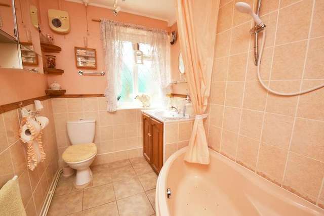  Image of 2 bedroom Flat for sale in Woodcote Road Southampton SO17 at Southampton, SO17 3TA