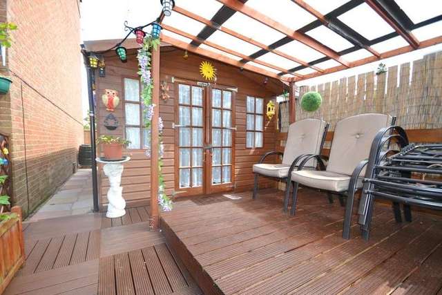  Image of 2 bedroom Flat for sale in Woodcote Road Southampton SO17 at Southampton, SO17 3TA