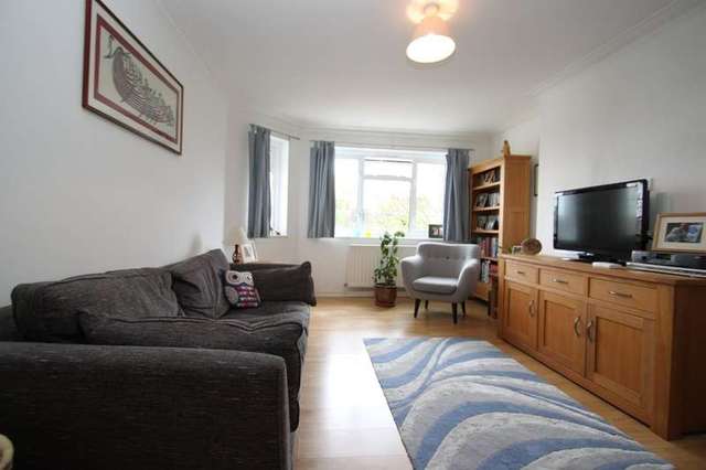  Image of 2 bedroom Flat to rent in Springfield Road Kingston upon Thames KT1 at Kingston Upon Thames Surrey, KT1 2SB