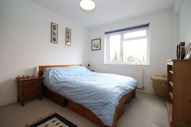  Image of 2 bedroom Flat to rent in Springfield Road Kingston upon Thames KT1 at Kingston Upon Thames Surrey, KT1 2SB