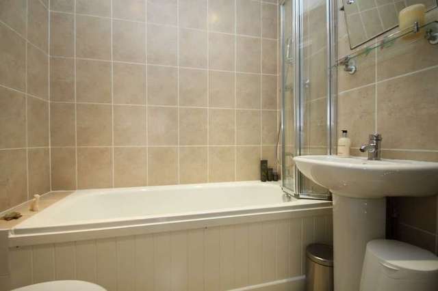  Image of 2 bedroom Flat to rent in Springfield Road Kingston upon Thames KT1 at Kingston Upon Thames Surrey, KT1 2SB
