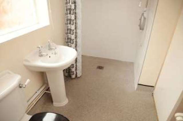  Image of 1 bedroom Terraced house to rent in St. Catherines Grove Lincoln LN5 at St Catherines Grove  Lincoln, LN5 8NA