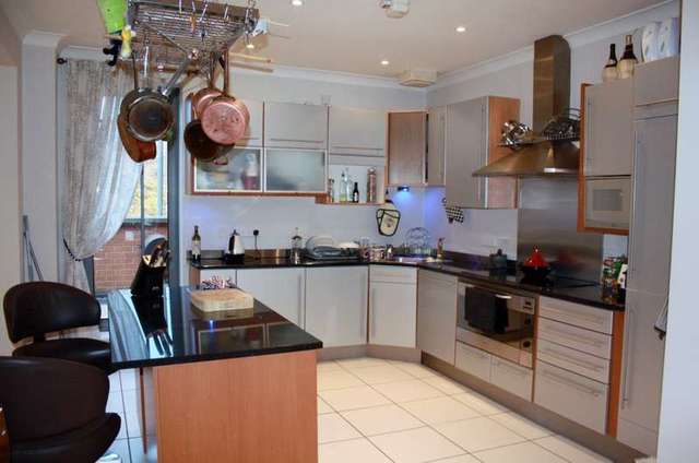  Image of 2 bedroom Flat for sale in George Road Edgbaston Birmingham B15 at Edgbaston Birmingham West Midlands, B15 1PQ