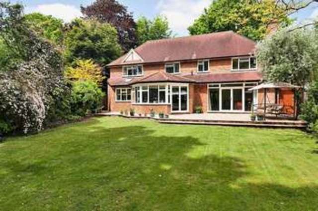  Image of 4 bedroom Detached house for sale in St. Johns Close Penn High Wycombe HP10 at St. Johns Close Penn High Wycombe, HP10 8HX