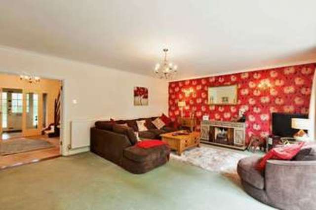  Image of 4 bedroom Detached house for sale in St. Johns Close Penn High Wycombe HP10 at St. Johns Close Penn High Wycombe, HP10 8HX