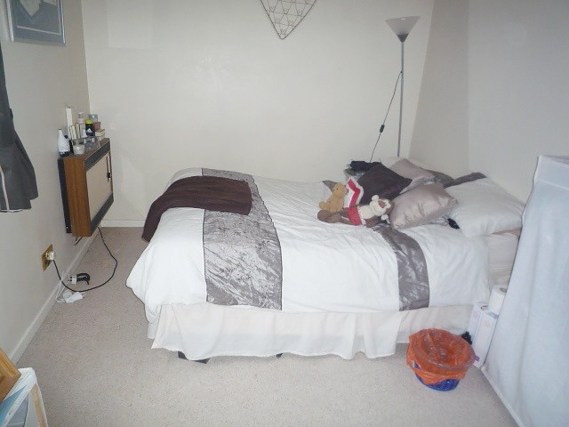  Image of 2 bedroom Flat to rent in St. Leonards Park East Grinstead RH19 at East Grinstead, RH19 1EE