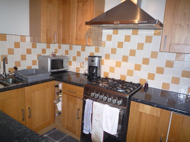  Image of 2 bedroom Flat to rent in St. Leonards Park East Grinstead RH19 at East Grinstead, RH19 1EE