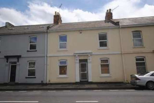  Image of 2 bedroom Flat for sale in St. Levan Road Plymouth PL2 at St Levan Road Keyham Plymouth, PL2 1JR