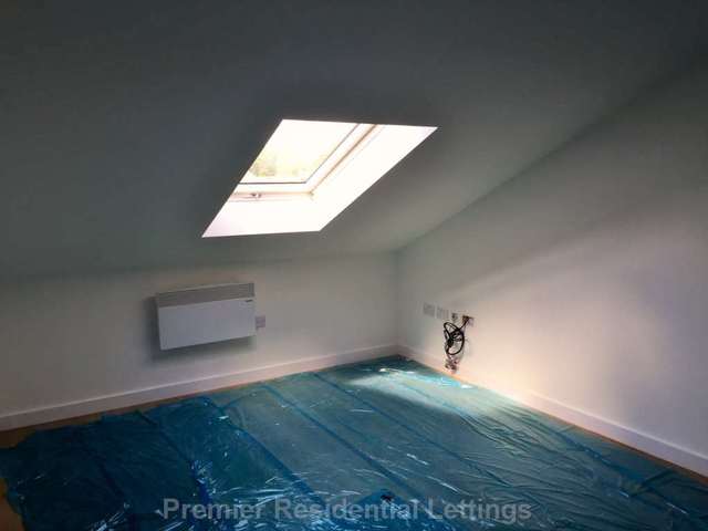  Image of 1 bedroom Apartment to rent in Stand Lane Radcliffe Manchester M26 at Stand Lane Radcliffe Manchester, M26 1NW