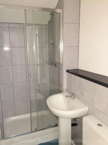  Image of 1 bedroom Apartment to rent in Stand Lane Radcliffe Manchester M26 at Stand Lane Radcliffe Manchester, M26 1NW