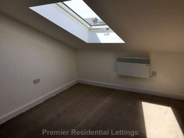  Image of 1 bedroom Apartment to rent in Stand Lane Radcliffe Manchester M26 at Stand Lane Radcliffe Manchester, M26 1NW