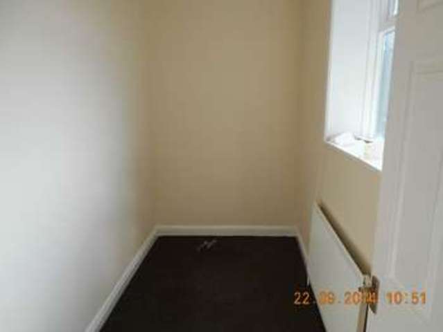  Image of 3 bedroom Terraced house to rent in Starkey Street Heywood OL10 at Starkey Street  Heywood, OL10 4JS