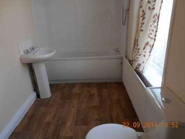  Image of 3 bedroom Terraced house to rent in Starkey Street Heywood OL10 at Starkey Street  Heywood, OL10 4JS