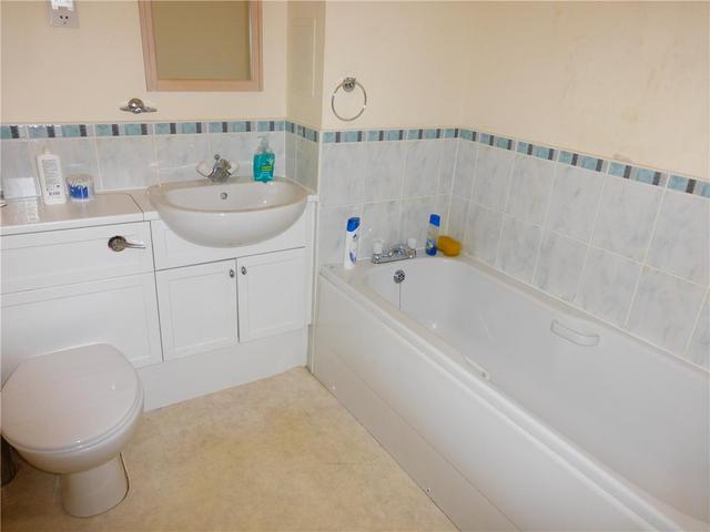  Image of 2 bedroom Flat to rent in Stenhouse Gardens Edinburgh EH11 at Saughton Edinburgh Edinburgh, EH11 3LS