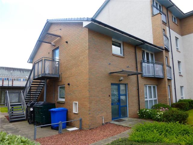  Image of 2 bedroom Flat to rent in Stenhouse Gardens Edinburgh EH11 at Saughton Edinburgh Edinburgh, EH11 3LS