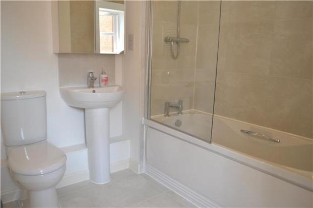  Image of 2 bedroom Flat to rent in Cotton Close Mitcham CR4 at 8 Cotton Close  Surrey, CR4 3GR