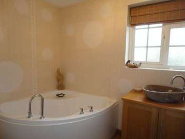  Image of 4 bedroom Detached house for sale in Stonepits Lane Redditch B97 at Stonepits Lane  Redditch, B97 5LX