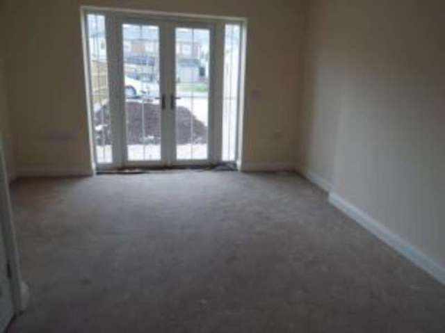  Image of 3 bedroom Terraced house for sale in Stoney Street Sutton-in-Ashfield NG17 at Sutton-in-Ashfield Nottinghamshire Sutton in Ashfield, NG17 4GH