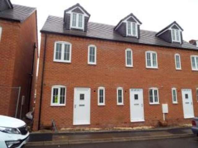  Image of 3 bedroom Terraced house for sale in Stoney Street Sutton-in-Ashfield NG17 at Sutton-in-Ashfield Nottinghamshire Sutton in Ashfield, NG17 4GH