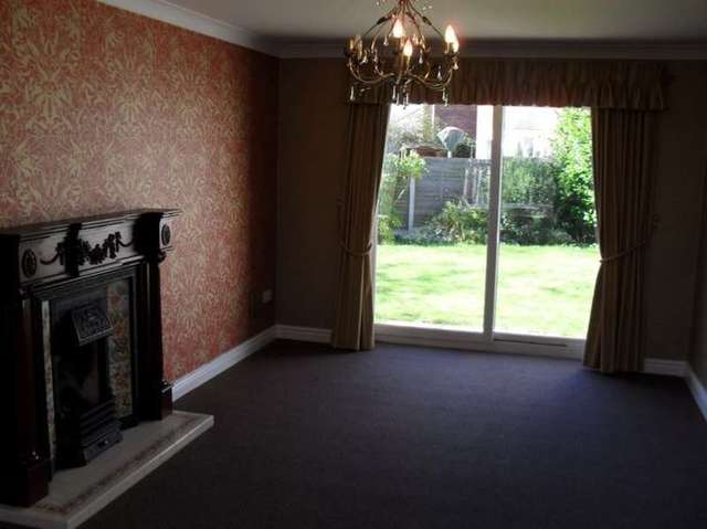  Image of 4 bedroom Detached house to rent in Stowe Close Woolton Liverpool L25 at Off Hillfoot Road, Woolton-Hunts Cross Liverpool Merseyside, L25 7YE