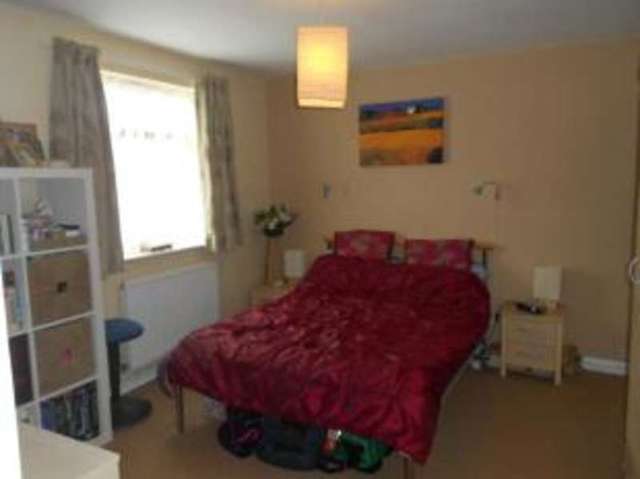  Image of 2 bedroom Flat for sale in Shakespeare Road Bedford MK40 at Shakespeare Road Bedford Bedford, MK40 2DU