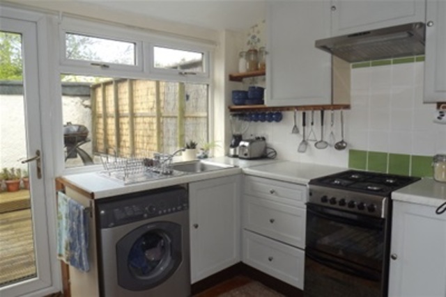  Image of 2 bedroom Terraced house to rent in Strathbrock Place Uphall Broxburn EH52 at Broxburn West Lothian West Lothian, EH52 6BN
