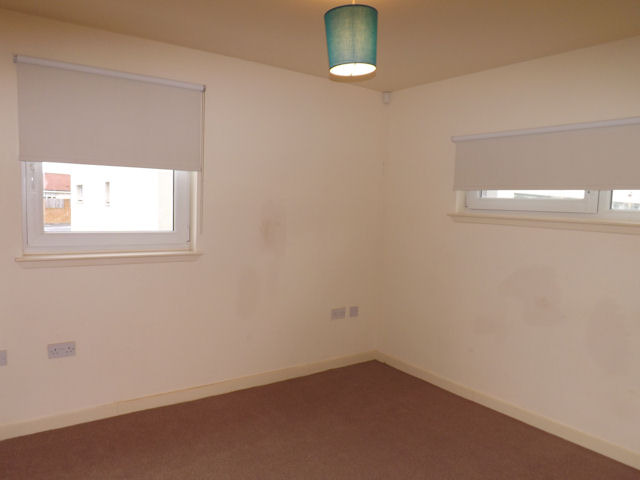  Image of 2 bedroom Flat to rent in Strathclyde Gardens Cambuslang Glasgow G72 at Cambuslang Glasgow Glasgow, G72 7ET