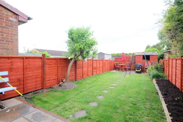  Image of 3 bedroom Detached house for sale in Stuarts Close Hemel Hempstead HP3 at Stuarts Close  Hemel Hempstead, HP3 9EP